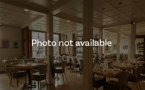 Dee Dee Thaikök - Täby - Thai Restaurant - 